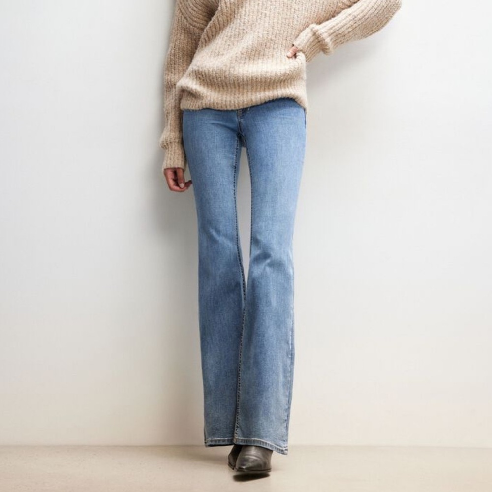 Dynamite Hailey High-Rise Flared Jeans Medium Wash | Size 28